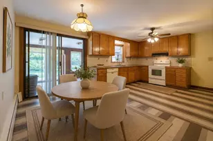 12 Melrose Ave, Dartmouth, MA 02747 - Photo 3