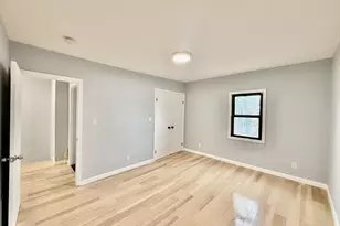 15 Berwick St, Melrose, MA 02176 - Photo 13