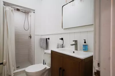 83 Pleasant St #3, Marblehead, MA 01945 - Photo 5