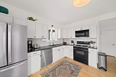 80 Holland St #2, Somerville, MA 02144 - Photo 5