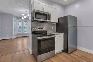 39 Hope St, Attleboro, MA 02730 - Photo 3