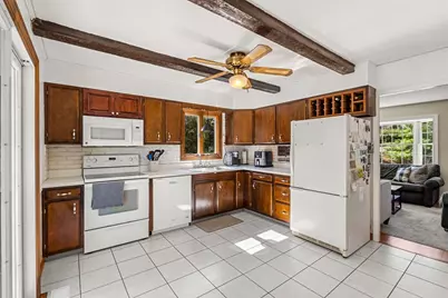 5 Pershing Ave, Acushnet, MA 02743 - Photo 9