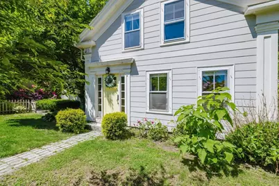 423 South St, Holliston, MA 01746 - Photo 3