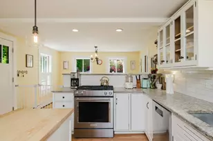 423 South St, Holliston, MA 01746 - Photo 5