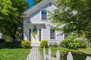423 South St, Holliston, MA 01746 - Photo 1