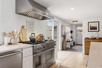 174 Water St, Newburyport, MA 01950 - Photo 7