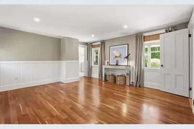215 North St, Northampton, MA 01060 - Photo 9