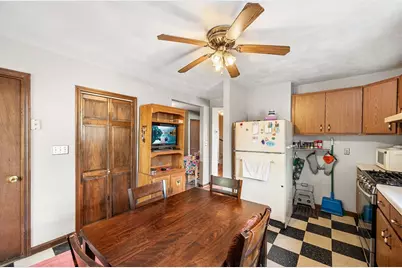 8 Myrtle St, Lynn, MA 01905 - Photo 5