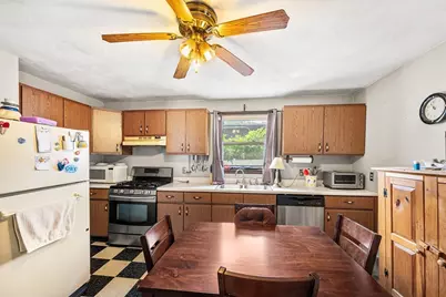 8 Myrtle St, Lynn, MA 01905 - Photo 3