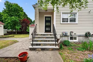 225 Grove St, Melrose, MA 02176 - Photo 39