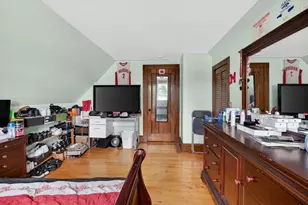 225 Grove St, Melrose, MA 02176 - Photo 35