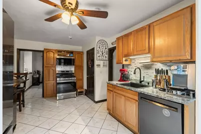 21 Fells Ave, Medford, MA 02155 - Photo 15
