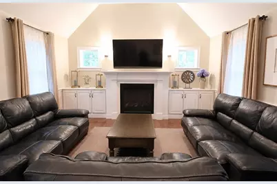 831 Mayflower St, Duxbury, MA 02332 - Photo 9