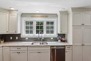 831 Mayflower St, Duxbury, MA 02332 - Photo 9