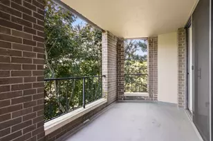 33 Pond Ave, Brookline, MA 02445 - Photo 9