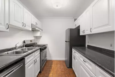 33 Pond Ave #523, Brookline, MA 02445 - Photo 5