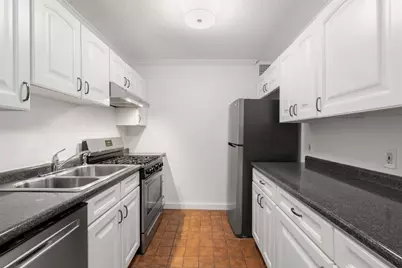 33 Pond Ave #523, Brookline, MA 02445 - Photo 5