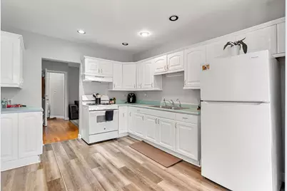11 Pinkert St, Medford, MA 02155 - Photo 23