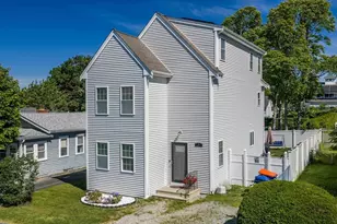 26 Briercliffe Rd, Fairhaven, MA 02719 - Photo 1