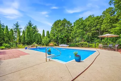 35 Chestnut St, Bellingham, MA 02019 - Photo 9