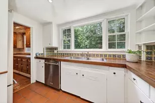 1296 Tremont St, Duxbury, MA 02332 - Photo 15
