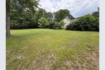 8 Nadeau St, Gardner, MA 01440 - Photo 27