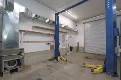 330 Montgomery St, Chicopee, MA 01020 - Photo 17
