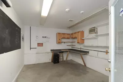 330 Montgomery St, Chicopee, MA 01020 - Photo 21