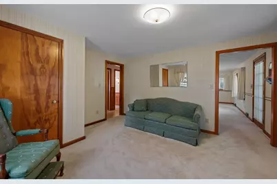 43 Rowena St, Worcester, MA 01606 - Photo 9