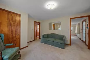 43 Rowena St, Worcester, MA 01606 - Photo 9