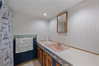 43 Rowena St, Worcester, MA 01606 - Photo 33