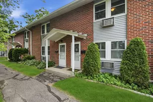 103 Manor Ct, Springfield, MA 01118 - Photo 3