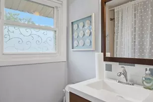103 Manor Ct, Springfield, MA 01118 - Photo 21