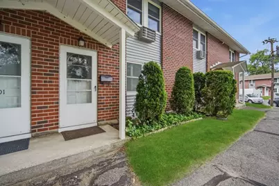 103 Manor Court #103, Springfield, MA 01118 - Photo 1