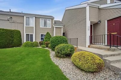 113 Nassau Dr #113, Springfield, MA 01129 - Photo 3