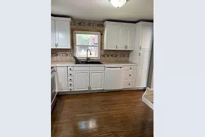 30 Linden Ter, Lynn, MA 01902 - Photo 3
