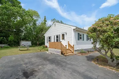 9 Mowry St, Raynham, MA 02767 - Photo 5