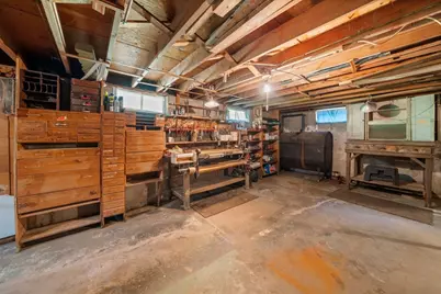 9 Mowry St, Raynham, MA 02767 - Photo 27