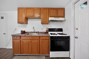 12 Linden St, Rockland, MA 02370 - Photo 5