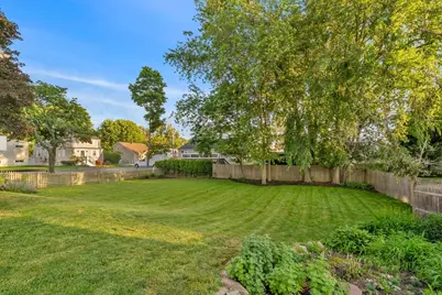 37 Hillcrest Ave, Beverly, MA 01915 - Photo 35