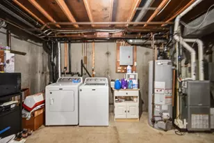 55 Empire St, Chicopee, MA 01013 - Photo 17