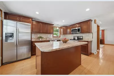 2 Dobbins Drive, Woburn, MA 01801 - Photo 5