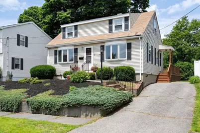 53 Roberts Rd, Medford, MA 02155 - Photo 3