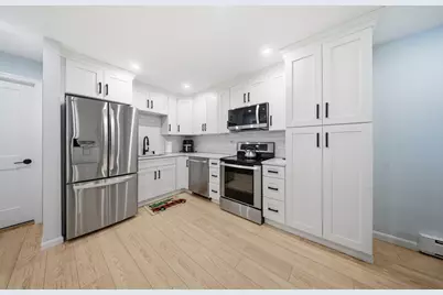 9 Weld St #19, Framingham, MA 01702 - Photo 1