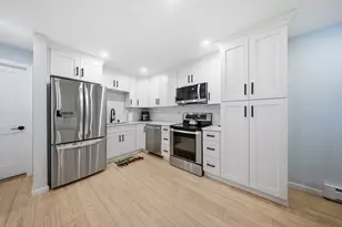 9 Weld St, Framingham, MA 01702 - Photo 1