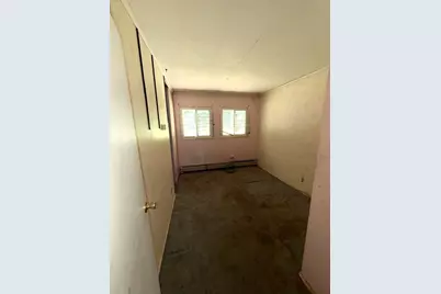 32 Crestmont, Springfield, MA 01108 - Photo 11