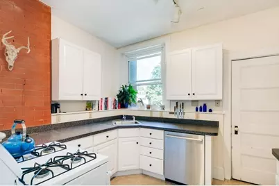 485 Washington St #3, Brookline, MA 02446 - Photo 5