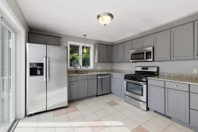 16 Elm St, Reading, MA 01867 - Photo 11