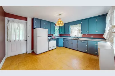 21 Grover St, Walpole, MA 02081 - Photo 5