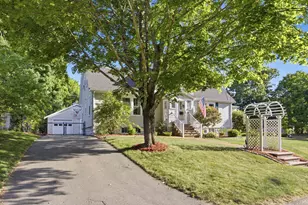 79 Orange St, Reading, MA 01867 - Photo 3